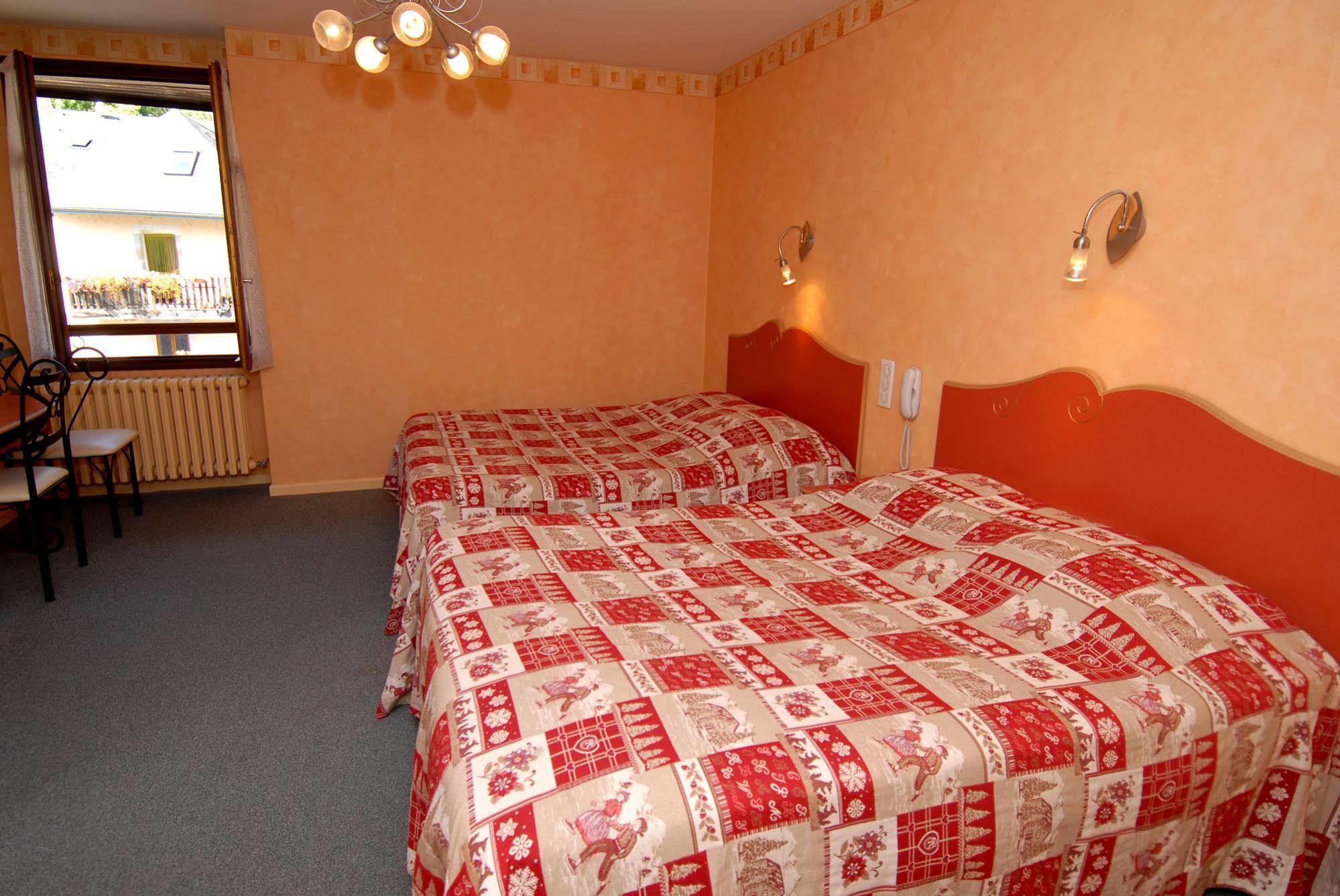 Hotel George Montmélian Zewnętrze zdjęcie